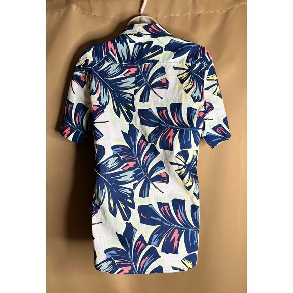 Mens Red Hawaiian Print Shirt M NWT - Picture 4 of 7